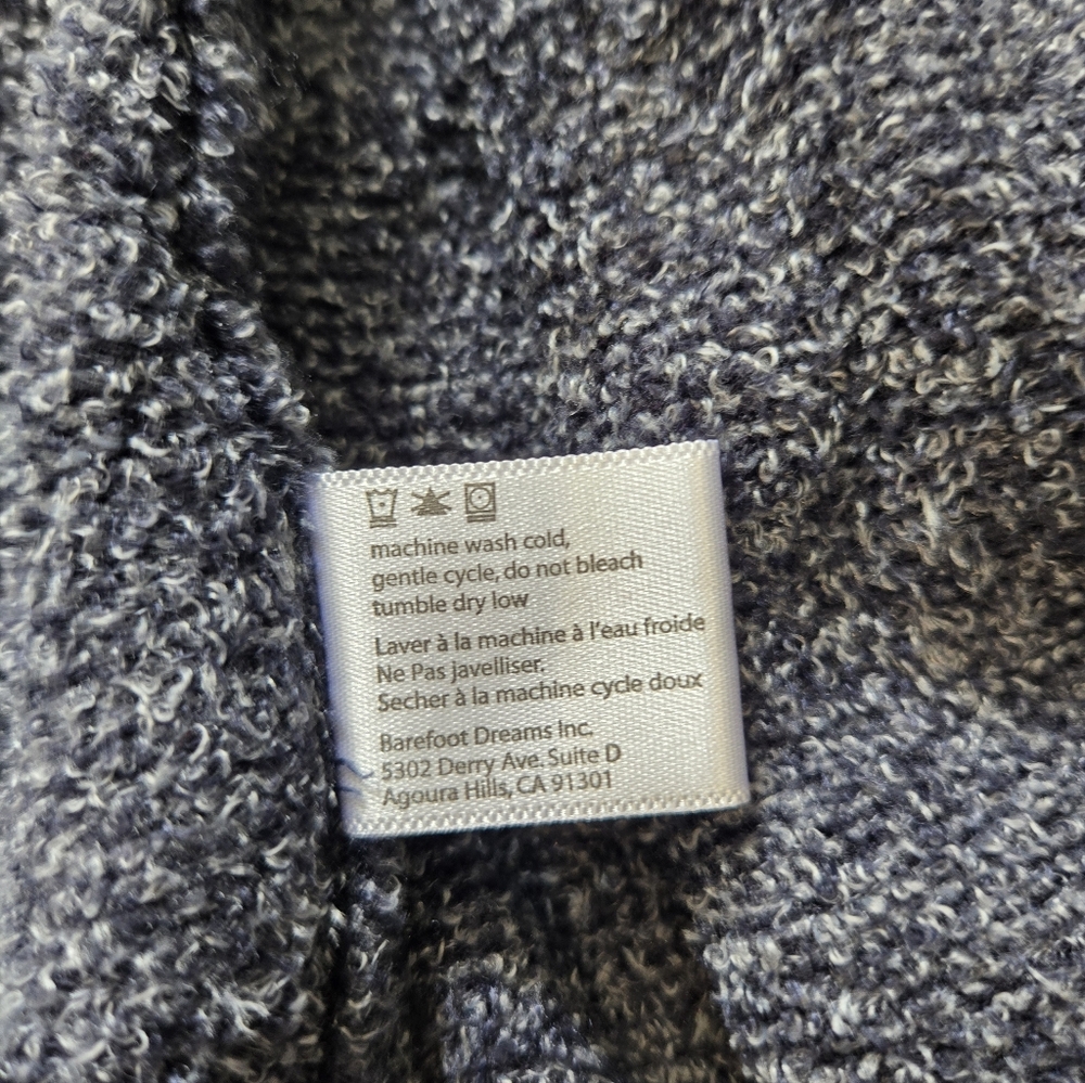 EUC- Barefoot Dreams Bamboo Chic Lite Navy & Grey Calypso Wrap Cardigan Size S/M - Picture 10 of 10